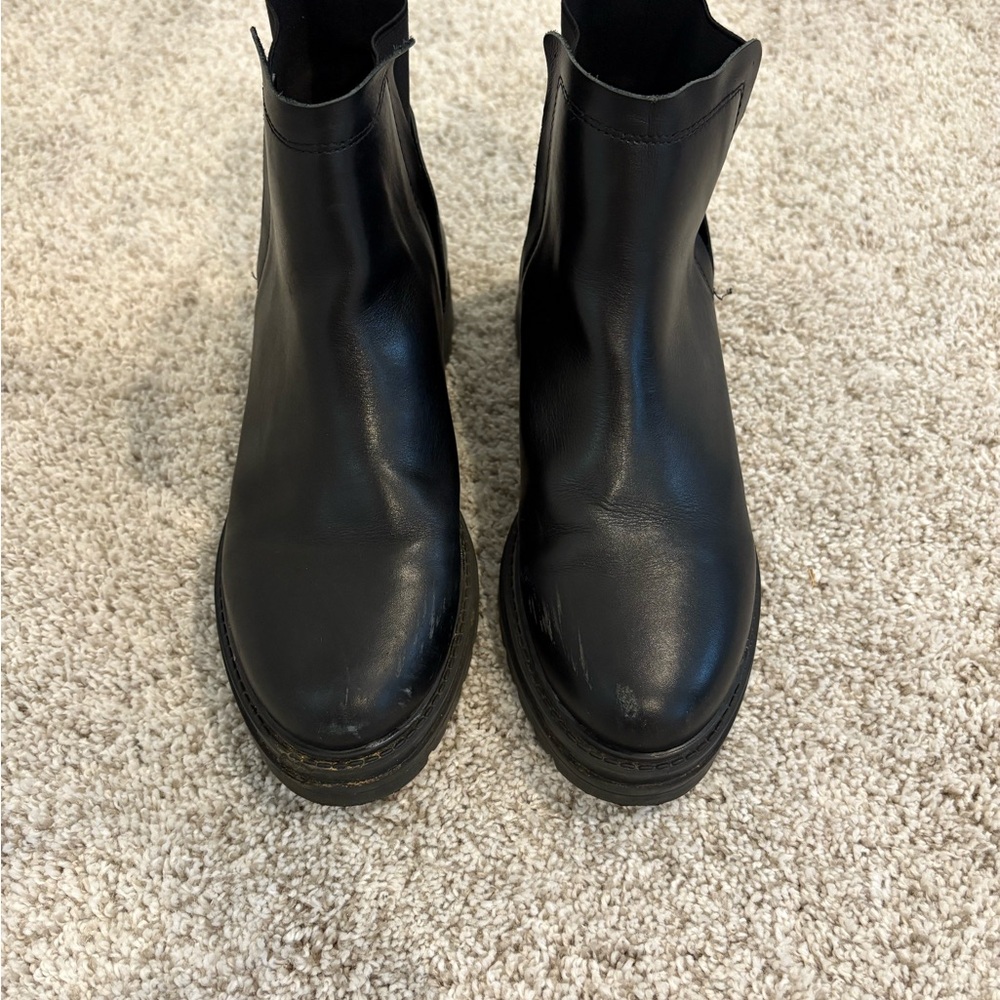 Steve Madden Moira Black Leather Boots – Size 9